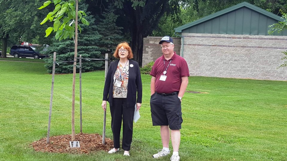 Carole & Bob Tree